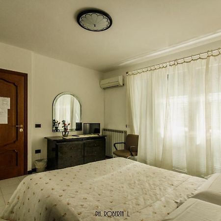 산레모 Profumo Di Mare Free Private Parking Included B&B 외부 사진