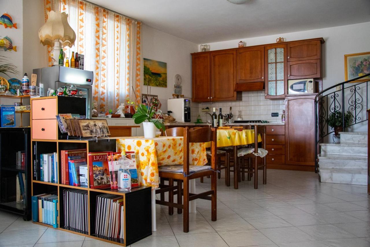 산레모 Profumo Di Mare Free Private Parking Included B&B 외부 사진